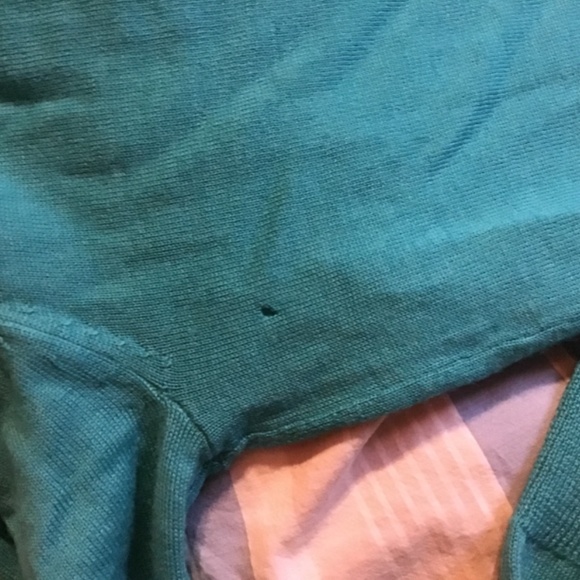 NWT J.Crew Merino Wool Turtleneck Sweater XS — damage - moth holes - Picture 5 of 5